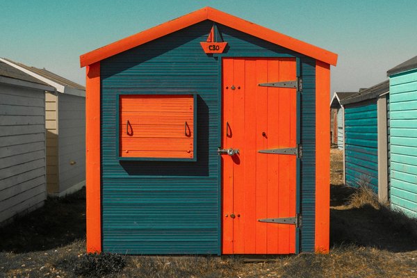 Comment choisir des jeux de société adaptés pour une soirée conviviale en camping ?